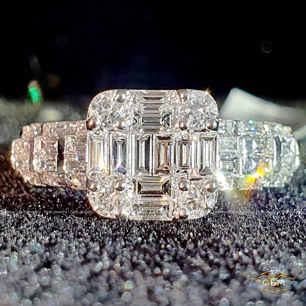 حلقه لاکچری جواهر با الماس تراش باگت